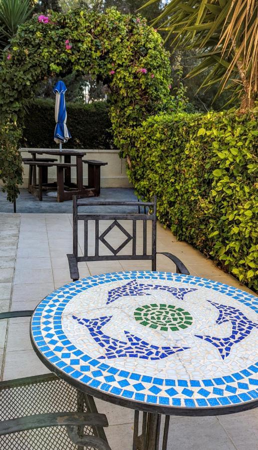 Stylish Garden Apartment At Paphos Harbour المظهر الخارجي الصورة