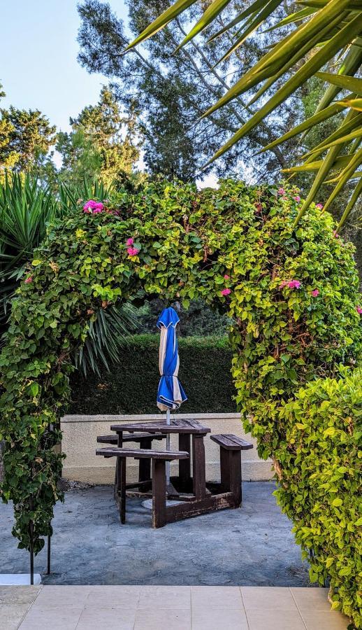 Stylish Garden Apartment At Paphos Harbour المظهر الخارجي الصورة