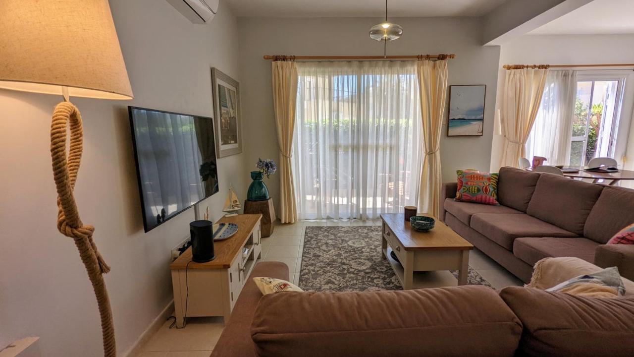 Stylish Garden Apartment At Paphos Harbour المظهر الخارجي الصورة